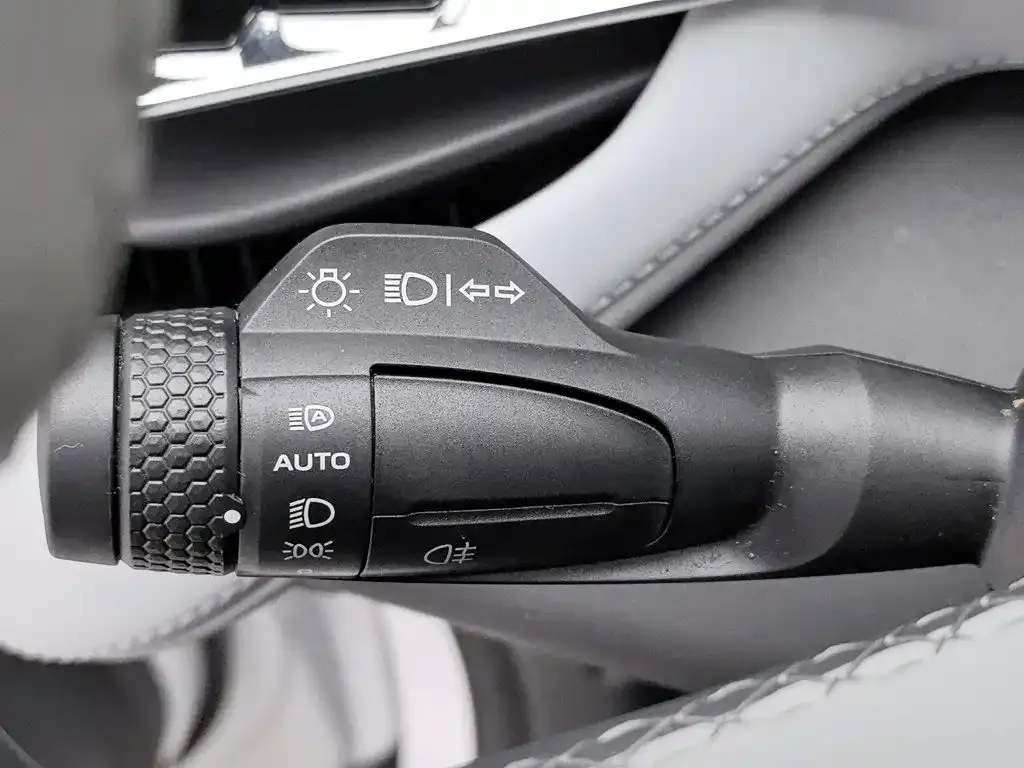 Geely Boyue L 1.5TD DCT Glory Edition 2024 — фото 21