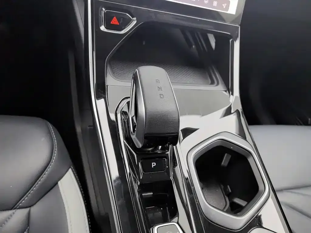 Geely Boyue L 1.5TD DCT Glory Edition 2024 — фото 13