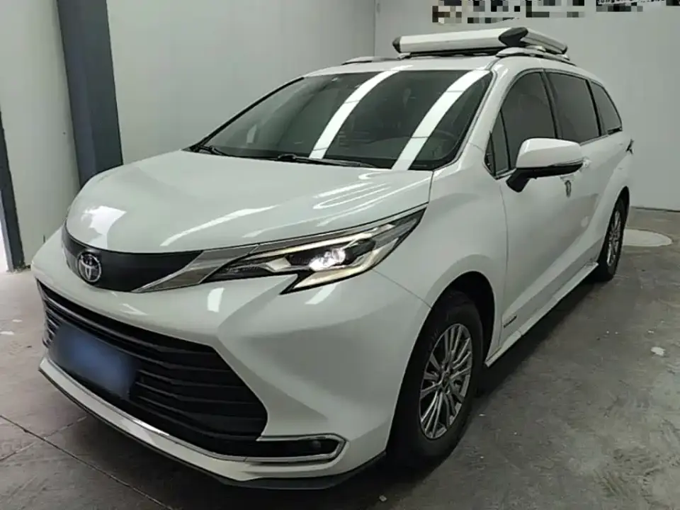 Toyota Sienna 2.5L Hybrid Comfort Edition 2022