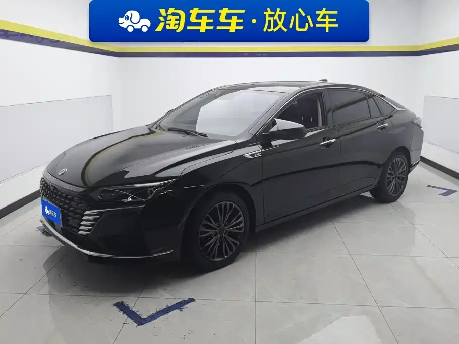 Dongfeng Aeolus Yixuan MAX 1.5T Trendy Dad Edition 2022