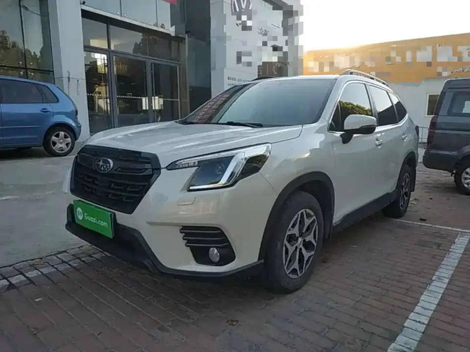 Subaru Forester 2.0i AWD Luxury Edition with EyeSight 2023