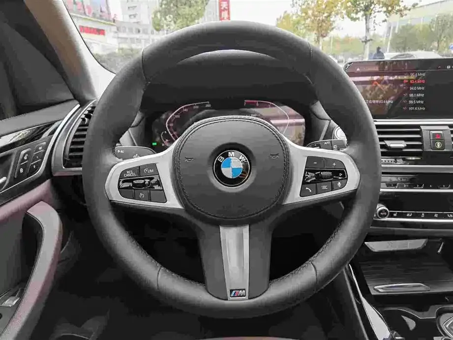 BMW X3 xDrive25i M Sport Package 2020 — фото 13