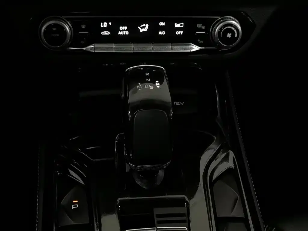 Besturn Bestune T77 PRO 280 TID Automatic Luxury 2020 — фото 13