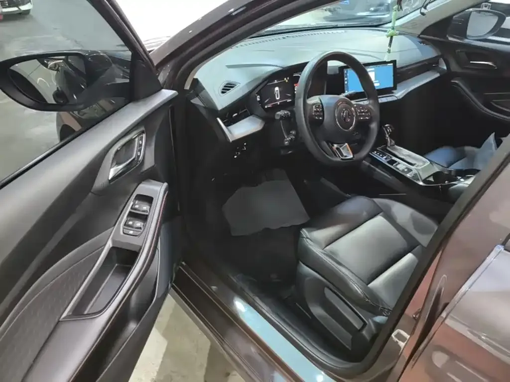 MG MG5 180DVVT CVT Youth Luxury Edition 2022 — фото 16
