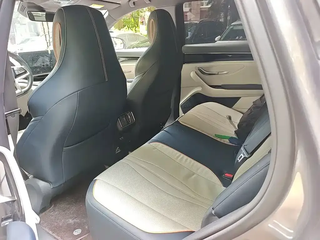 BYD Song PLUS PHEV DM-i 110KM Flagship PLUS 2023 — фото 15