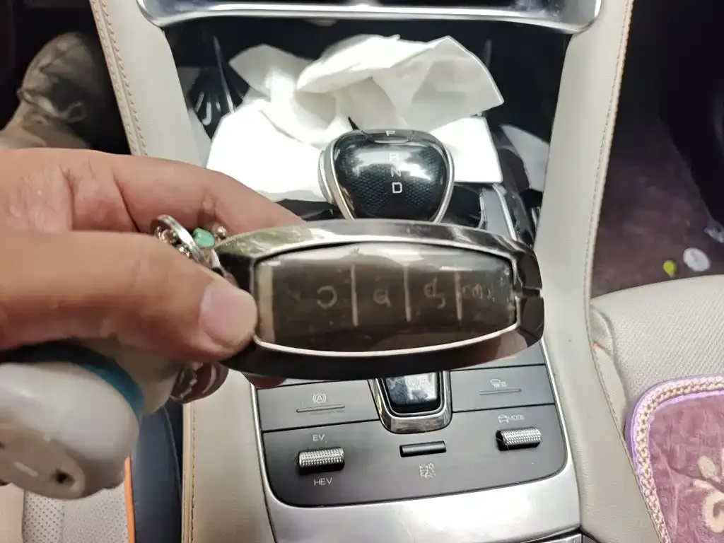 BYD Song PLUS PHEV DM-i 110KM Flagship PLUS 2023 — фото 12