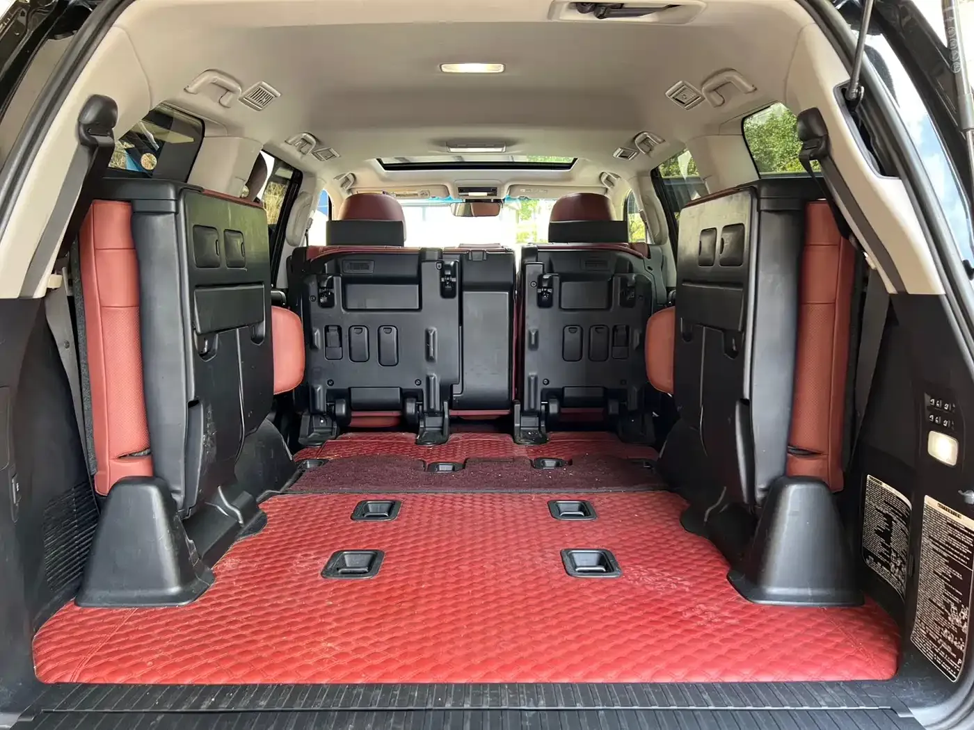 Lexus LX 570 Peak Special Edition 2020 — фото 15