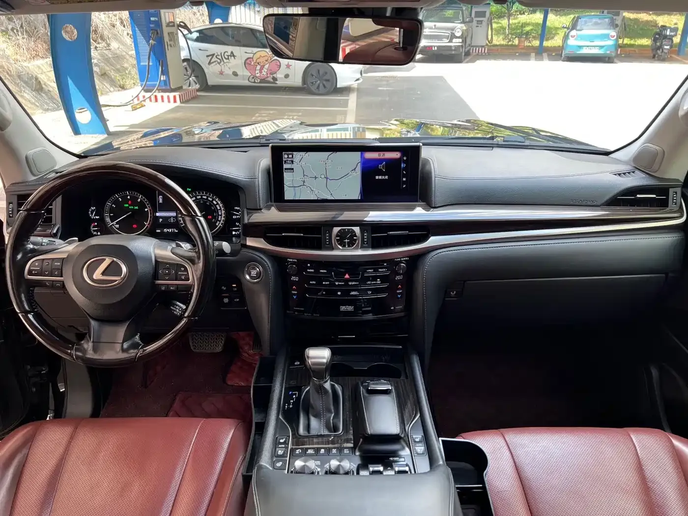 Lexus LX 570 Peak Special Edition 2020 — фото 11