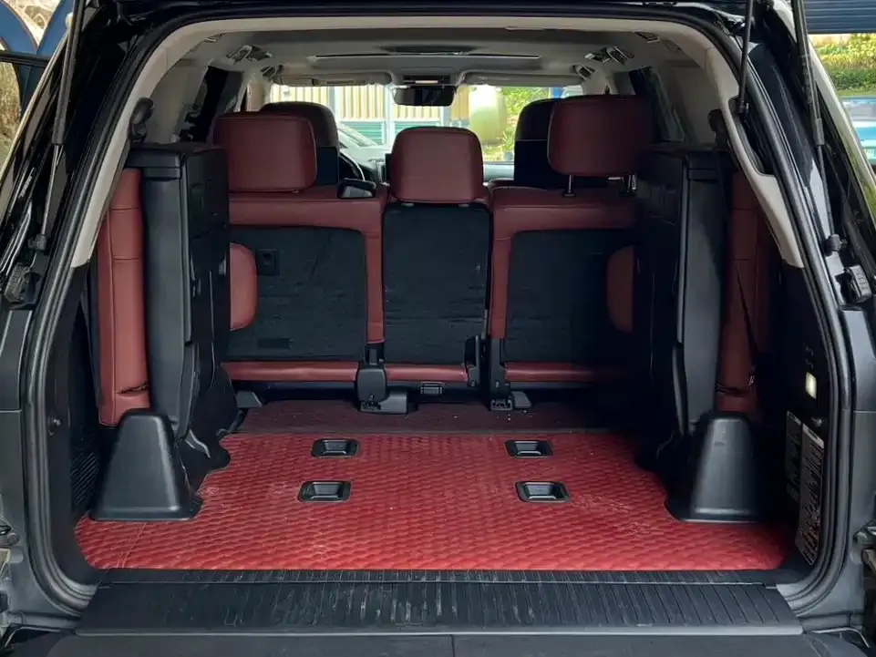 Lexus LX 570 Peak Special Edition 2020 — фото 13