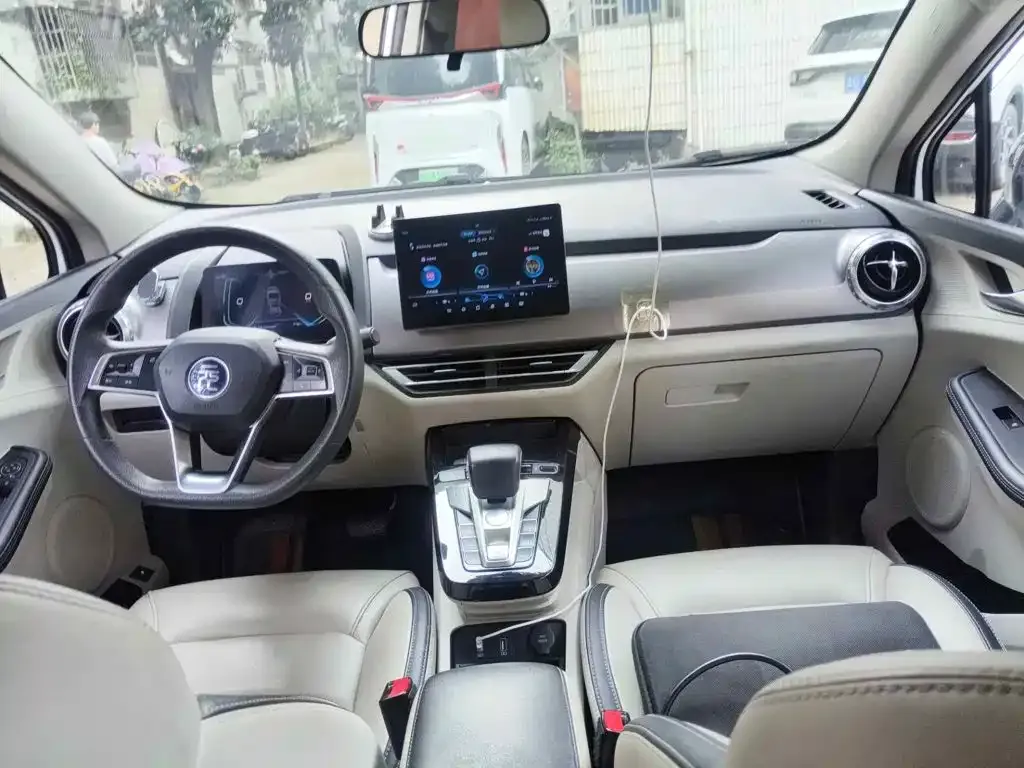 BYD Yuan Pro 401KM Luxury Model 2021 — фото 12