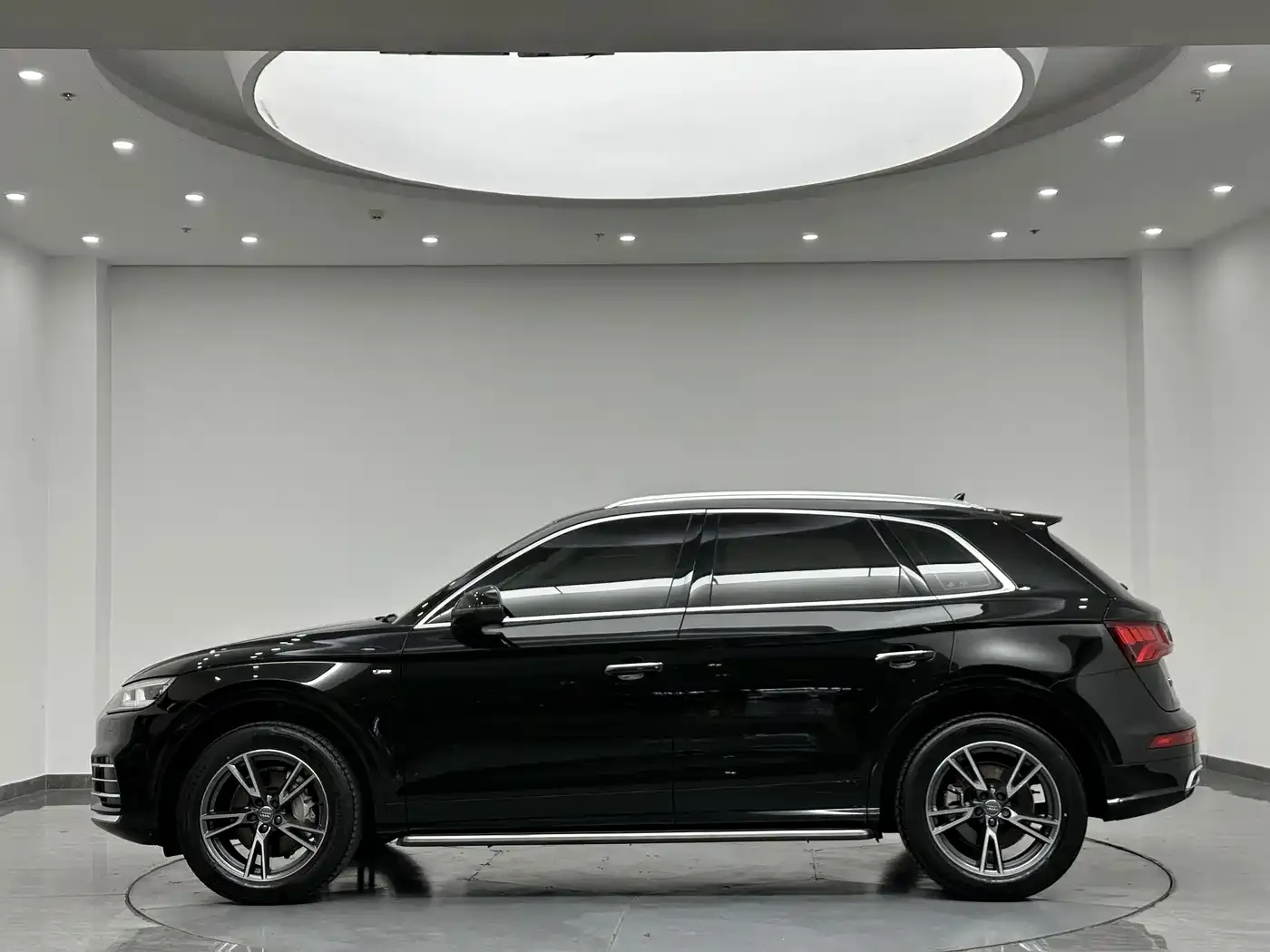 Audi Q5L 40 TFSI Prestige Progressive 2020 — фото 4