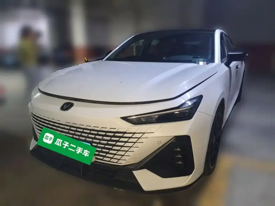 Changan UNI-V 1.5T Premium Model 2023