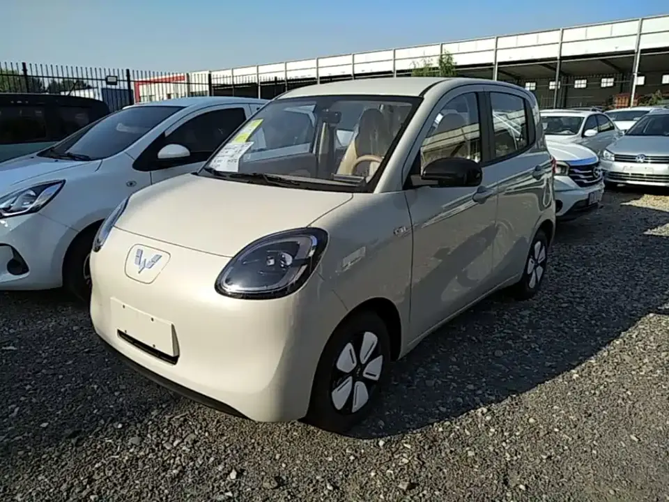 Wuling Motors Hongguang MINIEV 4-Door Advanced 2026