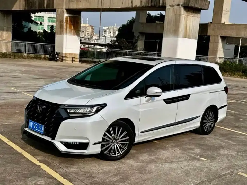 Honda Elysion 2.0L e:HEV Classic Edition 2024