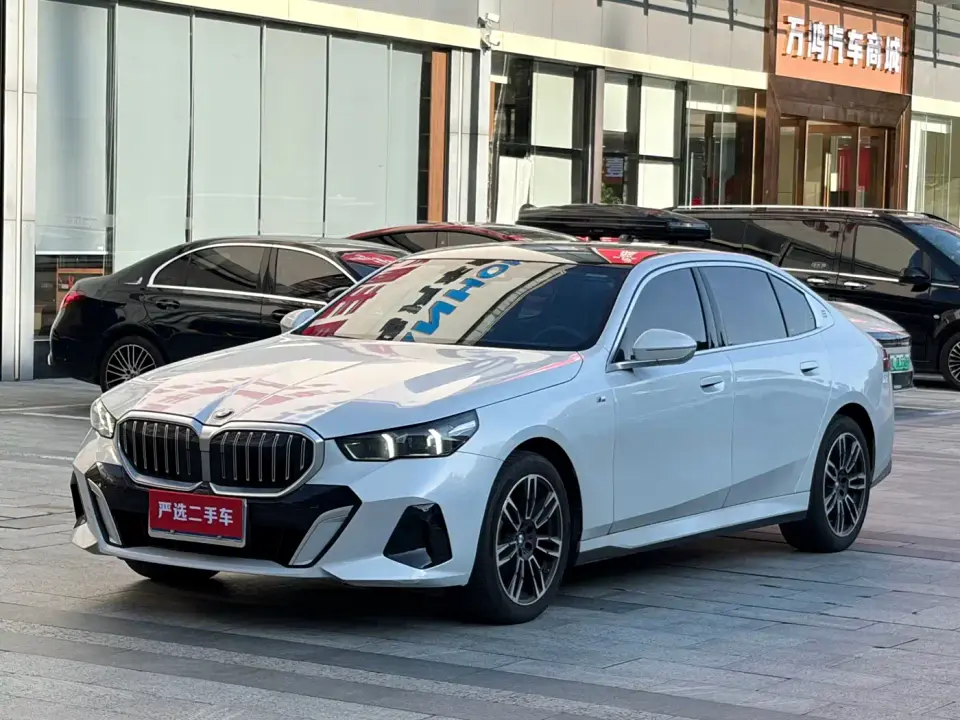 BMW 5 Series 525Li M Sport Package 2024