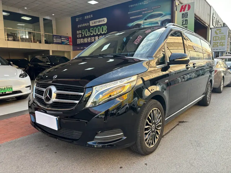 Mercedes-Benz V-Class V 260 L Premium Long Wheelbase Edition China VI 2019