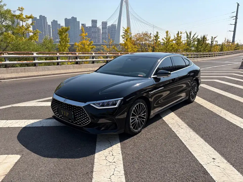 BYD Han DM-i Glory Edition 121KM Honor 2024