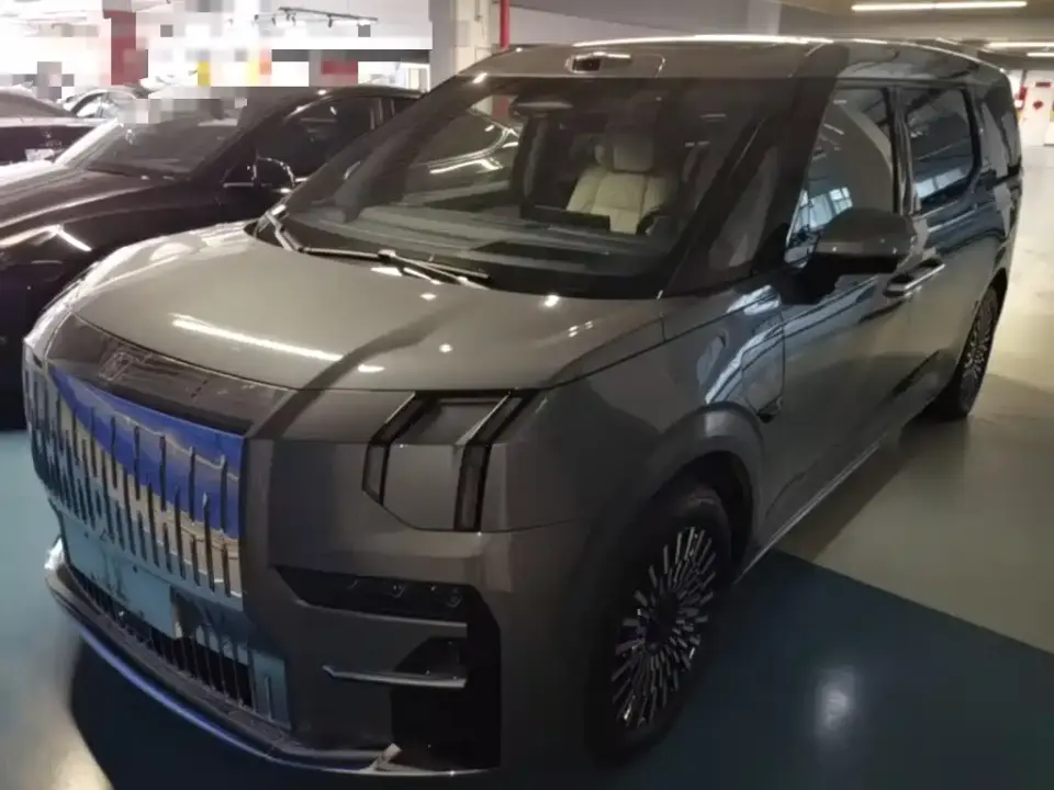 Zeekr 009 6-seat Executive AWD 108kWh 2025