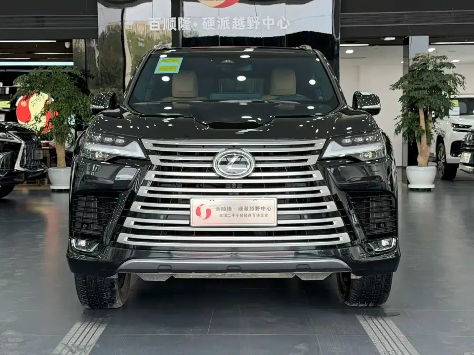 Lexus LX 700h Boundary Edition 2025