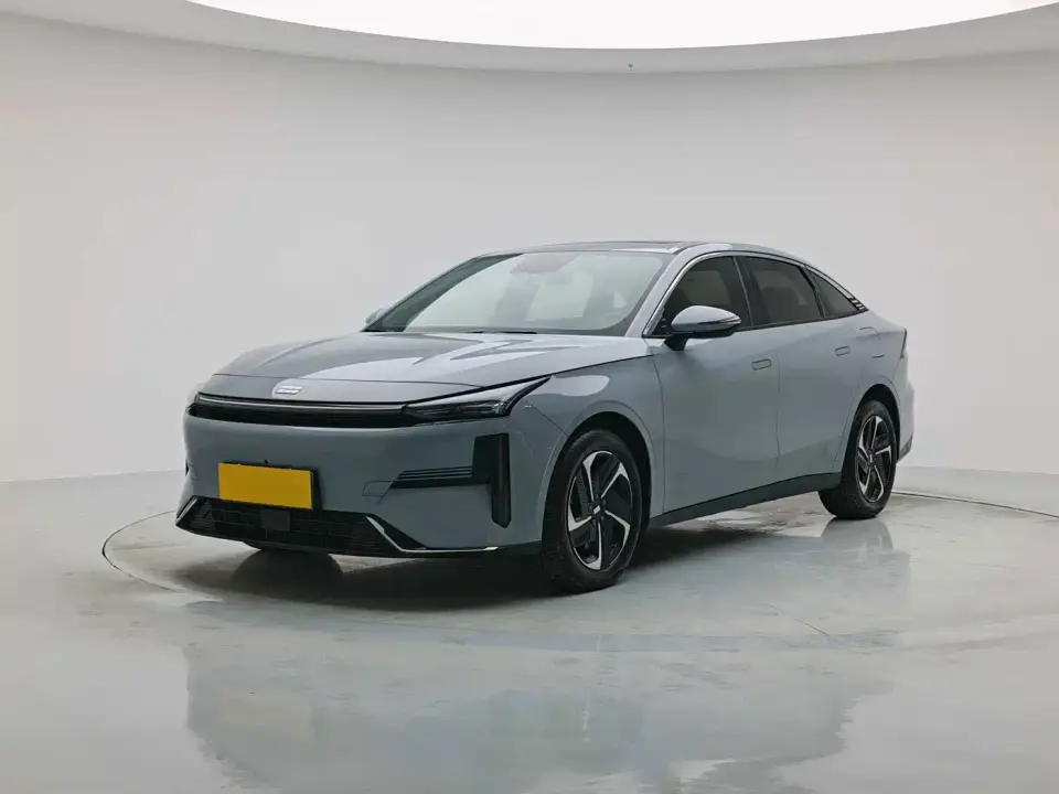 Geely Galaxy Galaxy L6 60km PLUS 2023