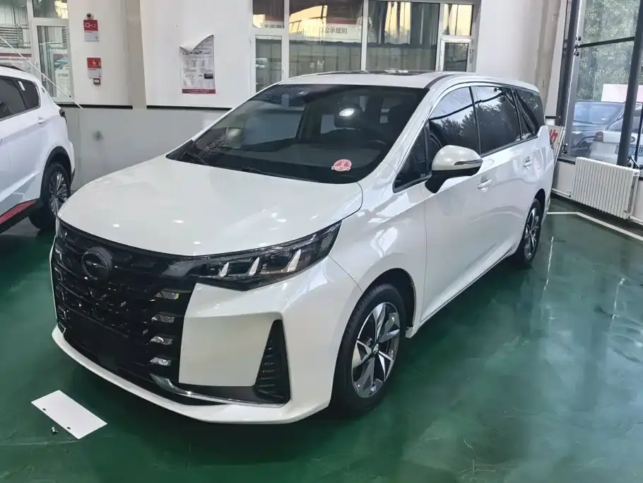 GAC Trumpchi M6 270T DCT Luxury Edition (6-Seater) 2022