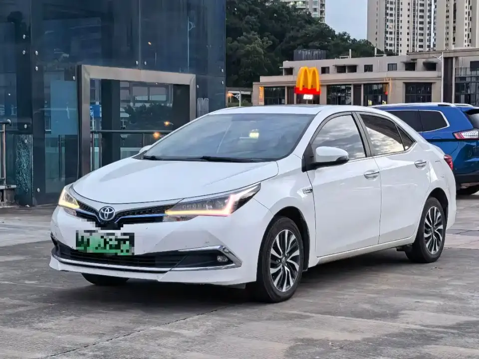 Toyota Corolla Twin Engine E+ 1.8L E-CVT Leading Edition 2020