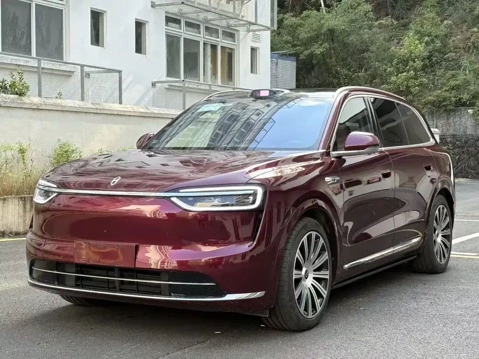 AITO Wenjie AITO M7 Extended Range Base Model 6-Seater 2025