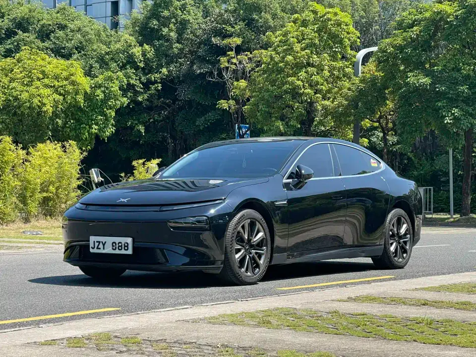 XPeng P7 Model 670N 2021