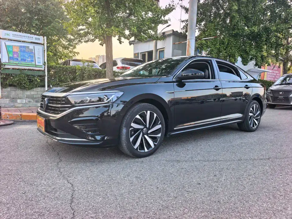 Volkswagen Passat 380TSI Dragon Glory Edition 2024