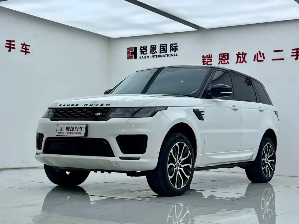 Land Rover Range Rover Sport 3.0 L6 Gloss Black Edition 2021