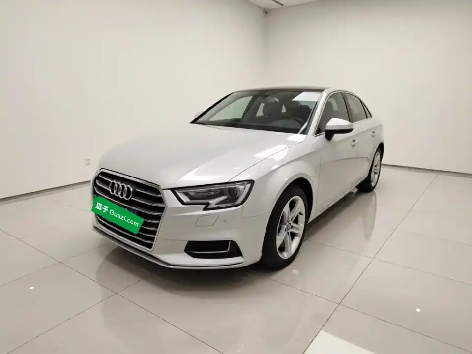 Audi A3 Facelift Limousine 35 TFSI Progressive (China VI) 2020
