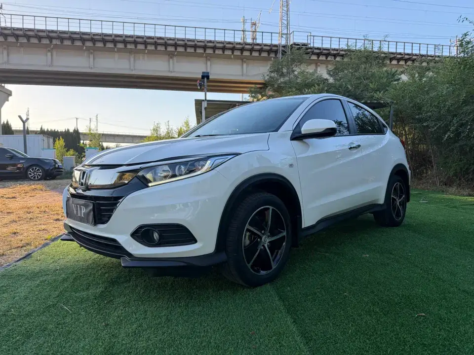 Honda Vezel 1.5L CVT Phantom Night Pioneer Edition 2022
