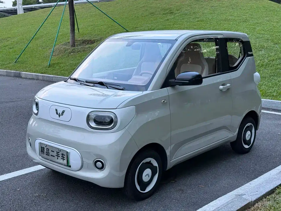 Wuling Motors Hongguang MINIEV 3rd Gen 215km Advanced 2025
