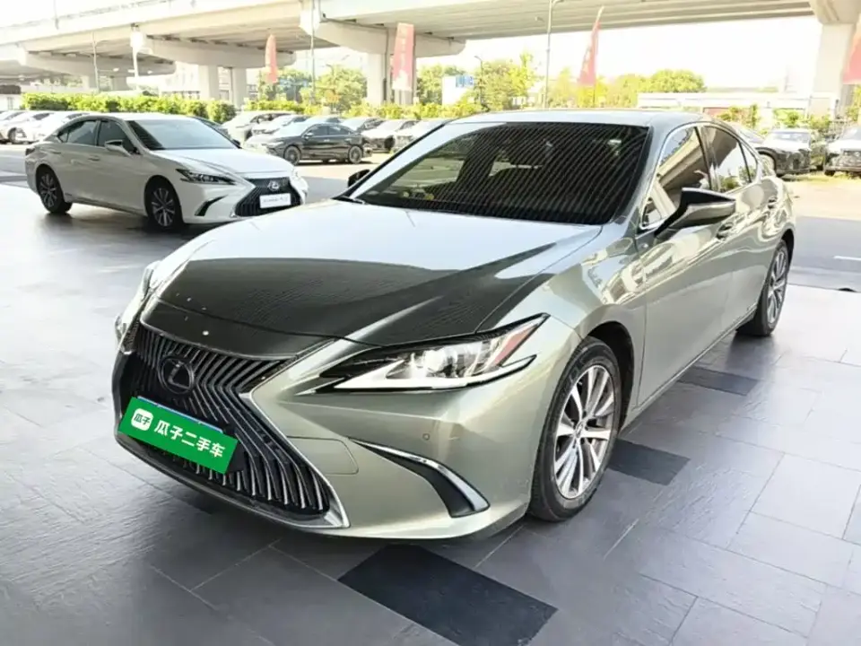 Lexus ES Model 300h Excellence Edition 2020