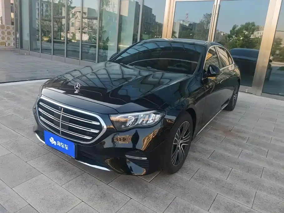 Mercedes-Benz E-Class E 260 L Classic Edition 2026