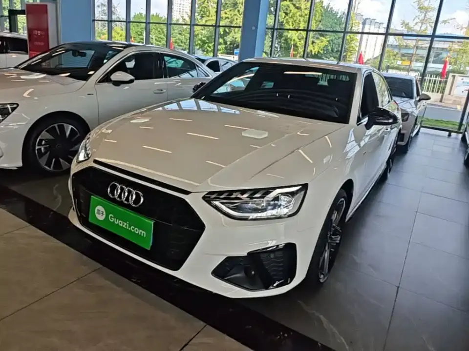 Audi A4L 2 Million Celebration Edition 40 TFSI Luxury Dynamic 2025