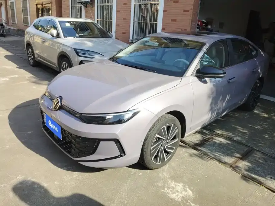 Volkswagen Lavida 300TSI DSG Starlight Premium Edition 2025