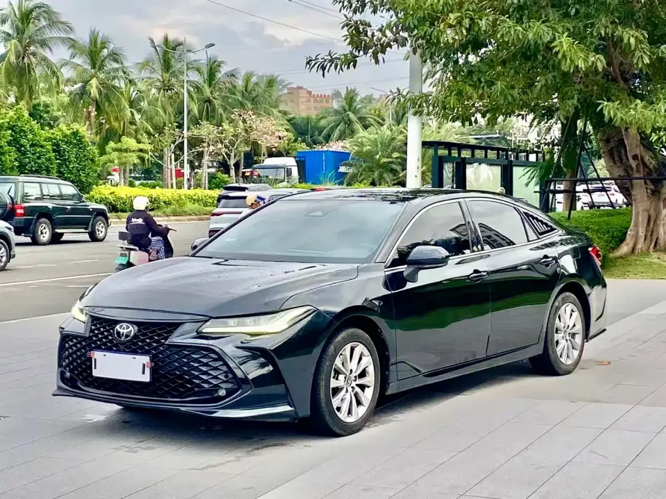 Toyota Avalon Model 2.0L Premium Selection Edition 2025