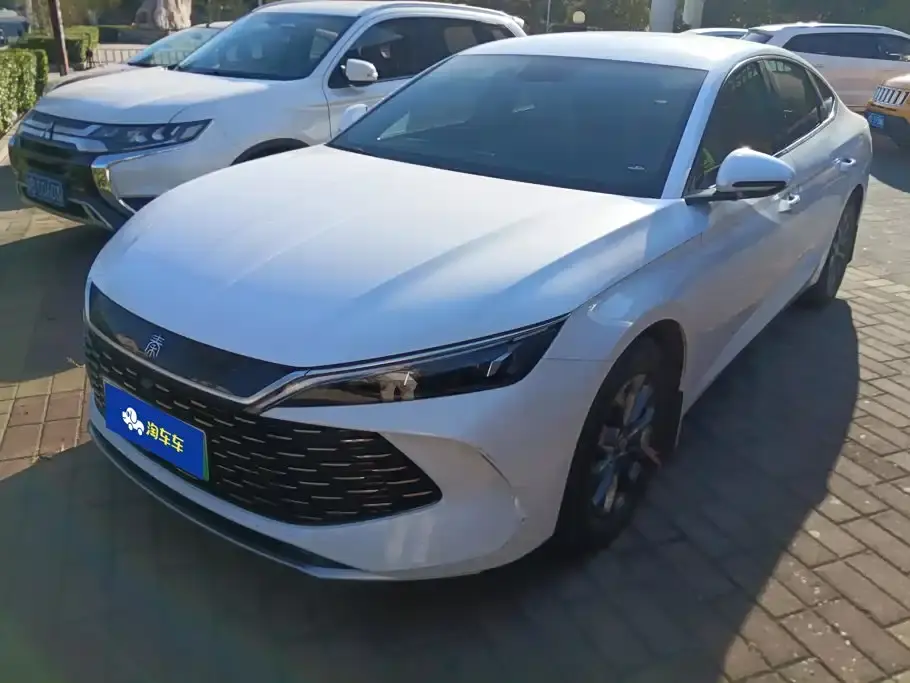 BYD Qin L DM-i 80KM Leading Edition 2024