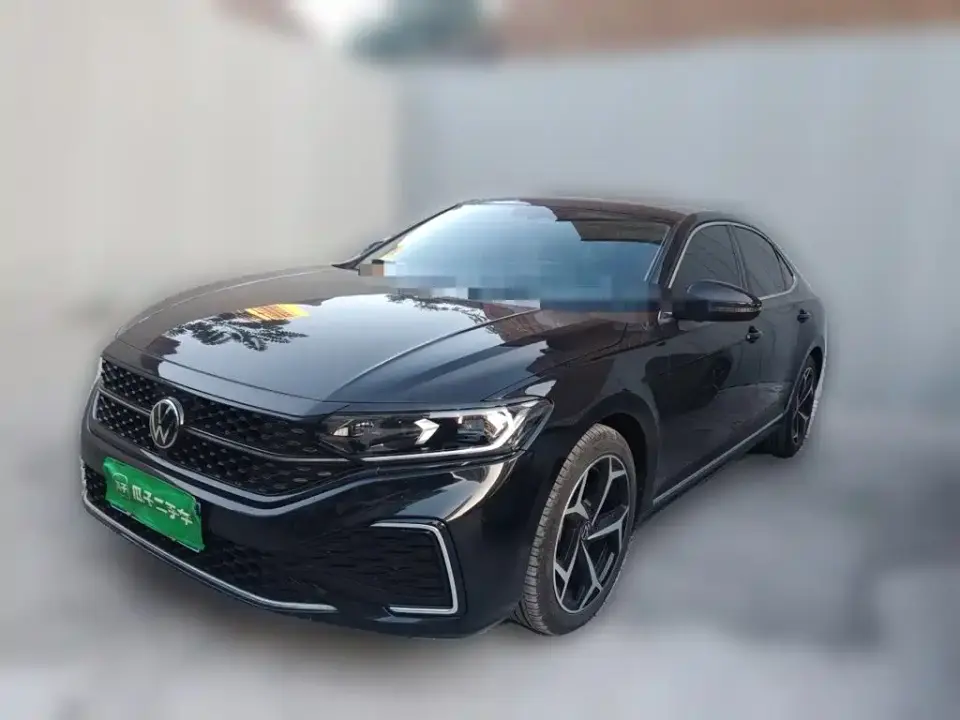 Volkswagen Passat 330TSI Starlight Elite Edition 2022