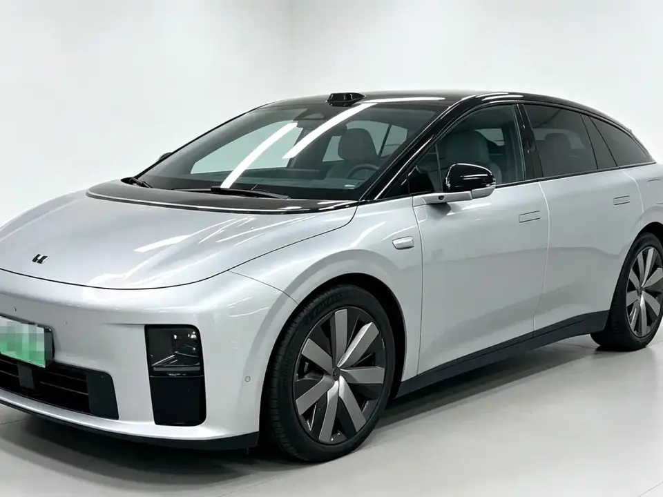 Li Auto i6 4WD Base Model 2026