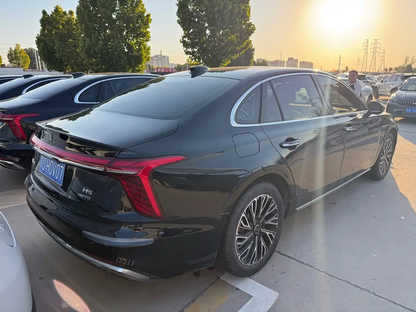 Hongqi H5 2.0T Automatic Flag Celebration 500,000 Units Anniversary Edition 2025 — фото 9