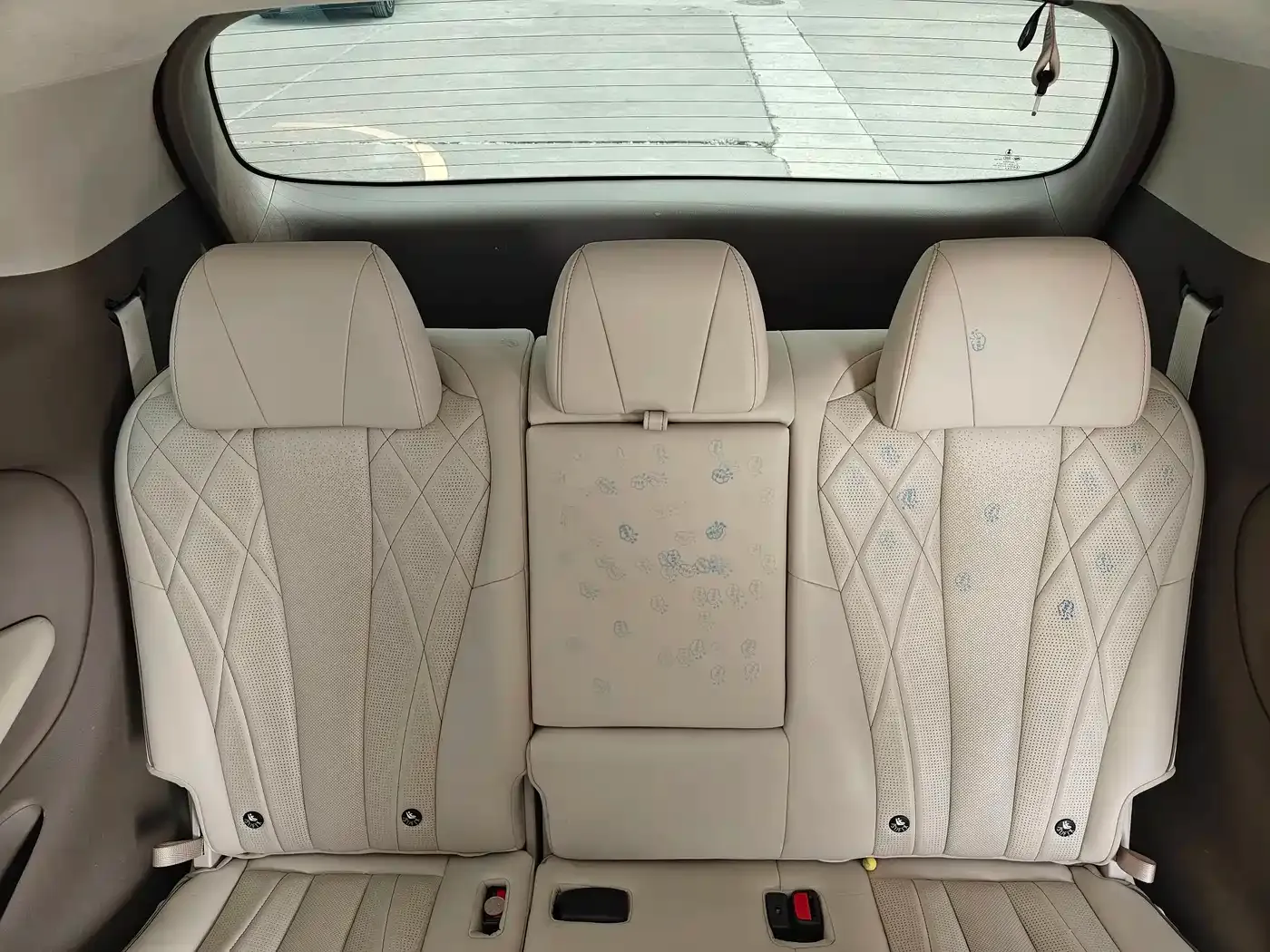 Denza D9 DM-i 970 AWD Flagship 2023 — фото 15
