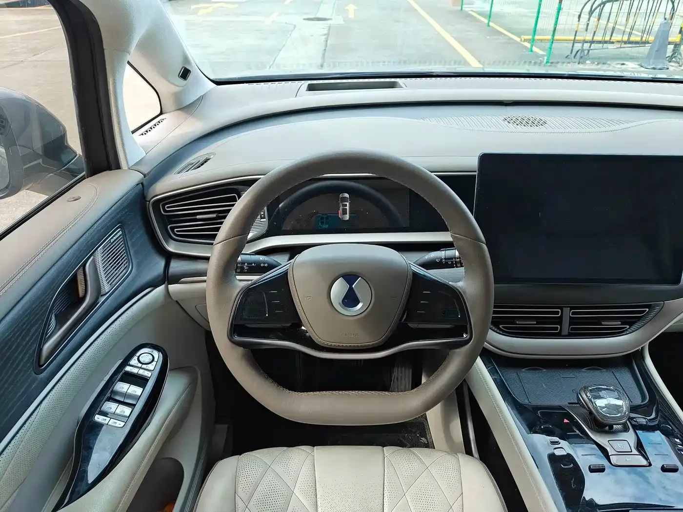 Denza D9 DM-i 970 AWD Flagship 2023 — фото 11