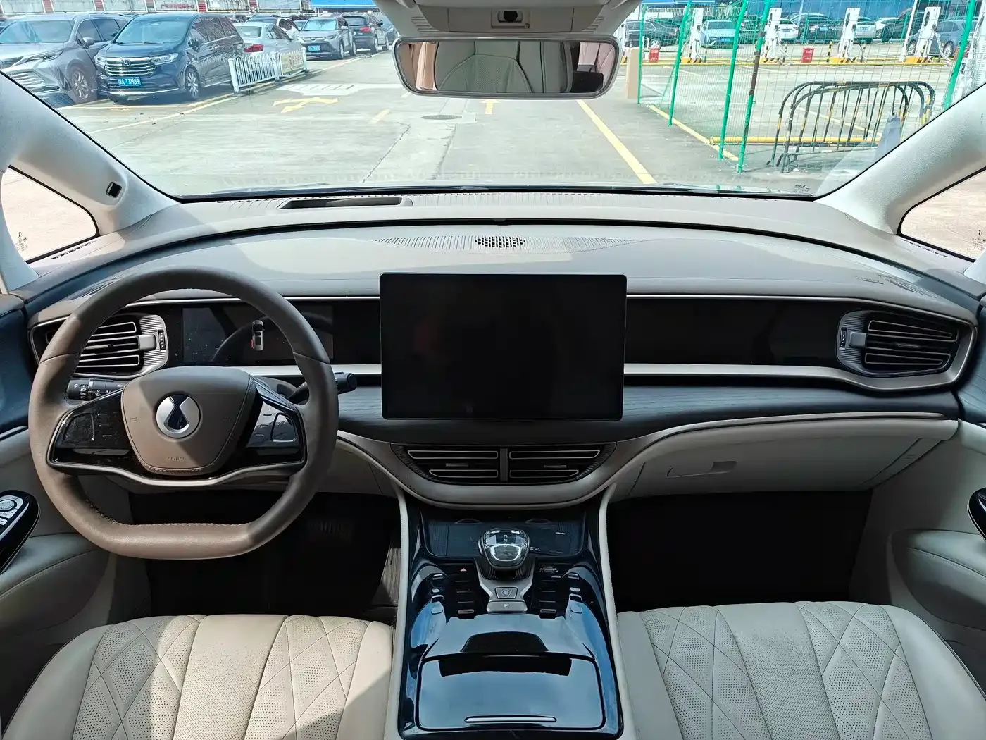 Denza D9 DM-i 970 AWD Flagship 2023 — фото 18