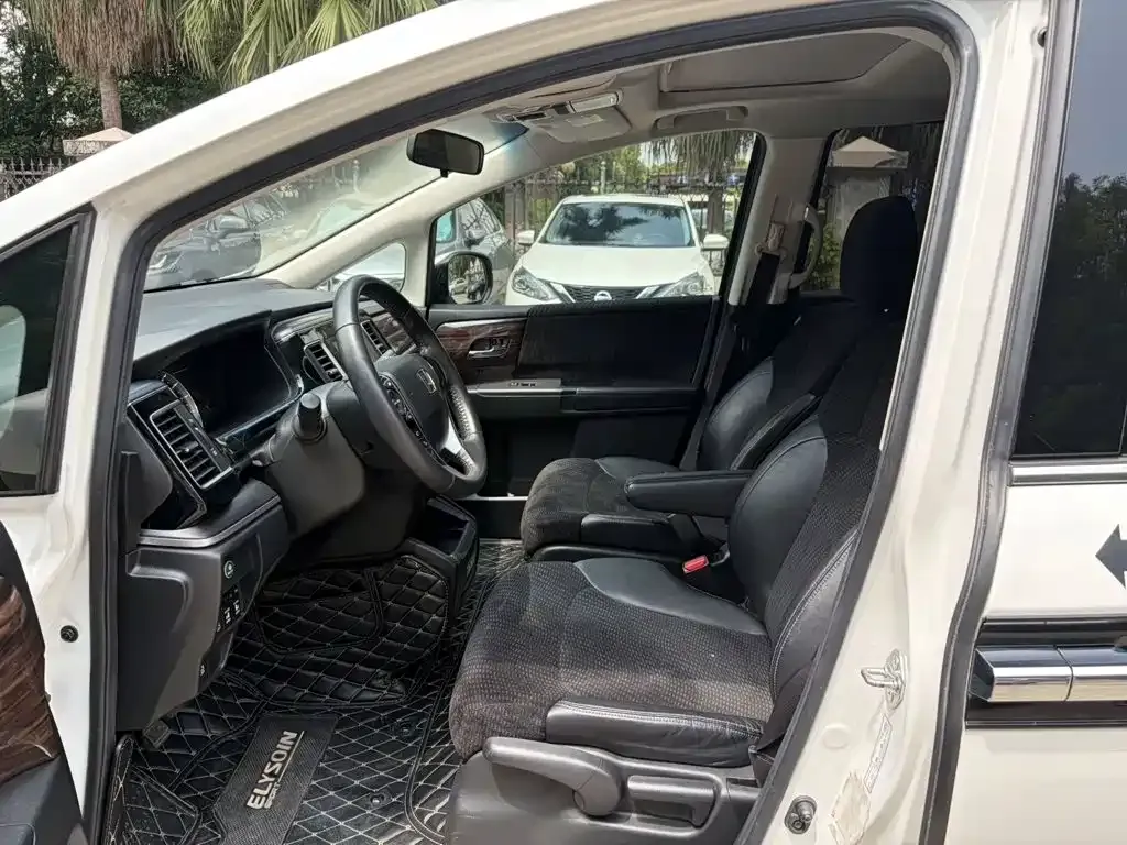 Honda Elysion 2.4L Classic 2019 — фото 4