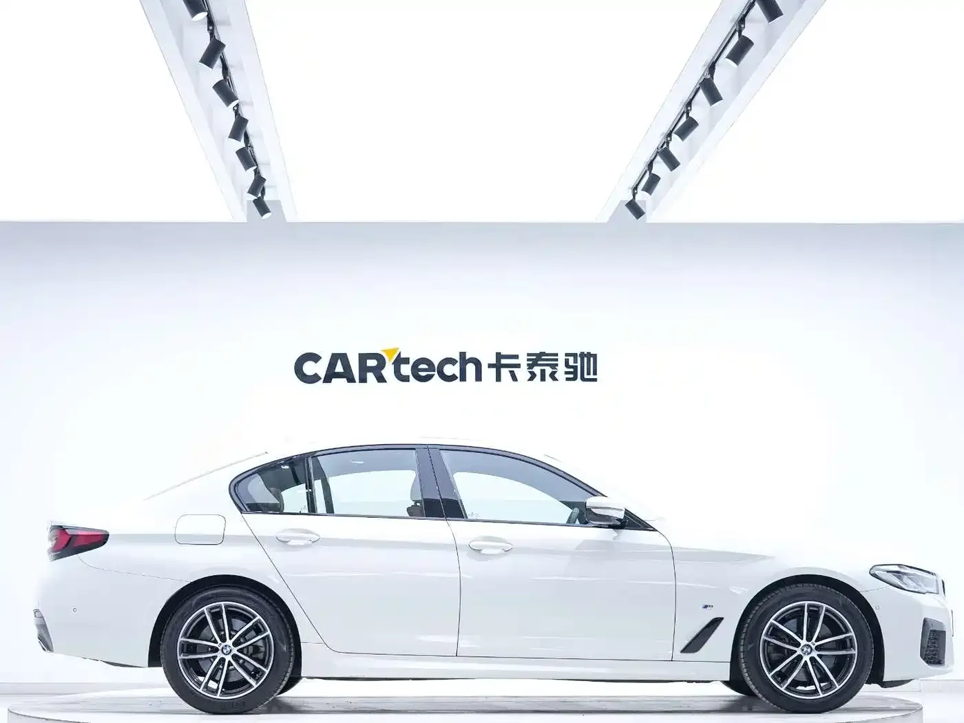 BMW 5 Series (Import) Facelift 525i M Sport Package 2022 — фото 2