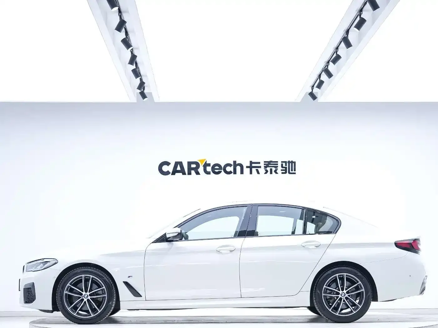 BMW 5 Series (Import) Facelift 525i M Sport Package 2022 — фото 4