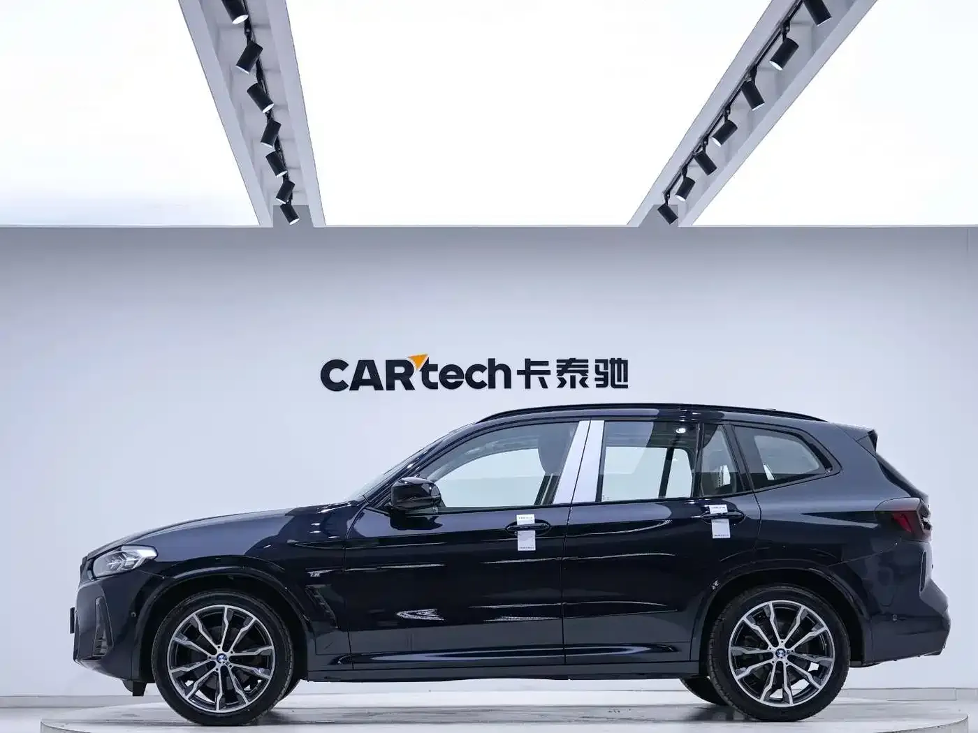 BMW X3 Facelift xDrive30i Leading M Night Package 2024 — фото 2
