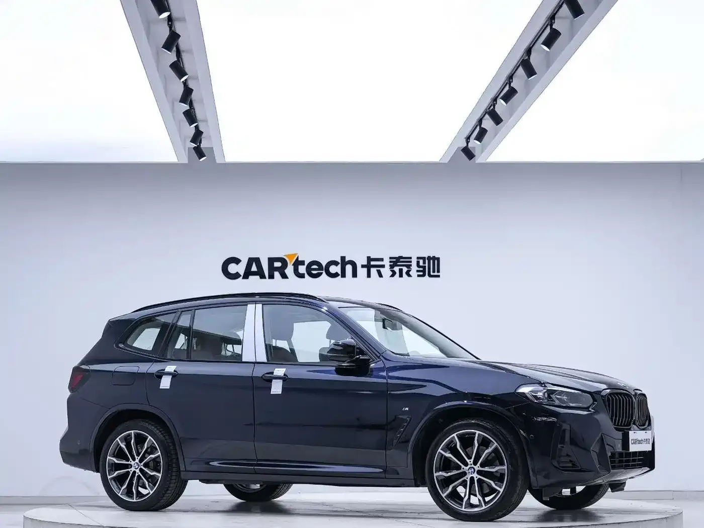 BMW X3 Facelift xDrive30i Leading M Night Package 2024 — фото 5